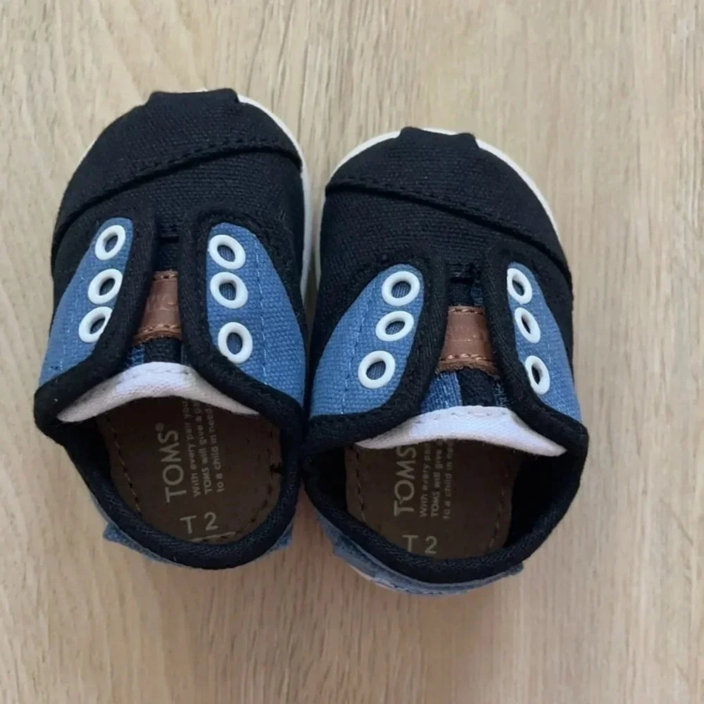 TOMS - Tiny Paseos Shoes, Size: T2 US Toddler,‎ Color: Black Blue